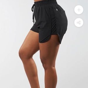 BuffBunny Flo Short 2- XS